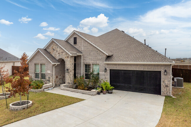 KB Home Creeks of Legacy - Phase 1 in Prosper, TX - Building Photo - Building Photo