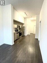 10 Meadowglen Pl in Toronto, ON - Building Photo - Building Photo