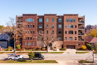 4929 Forest Ave in Downers Grove, IL - Foto de edificio - Building Photo