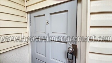 2440 N Gower St in Los Angeles, CA - Building Photo - Building Photo