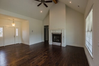 1531 Abbey Ln in Centerton, AR - Building Photo - Building Photo