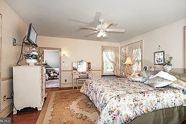 42 Main St N in Trumbauersville, PA - Building Photo - Building Photo