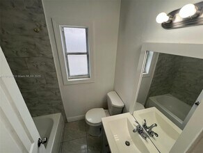 1935 SW 2nd St in Miami, FL - Building Photo - Building Photo