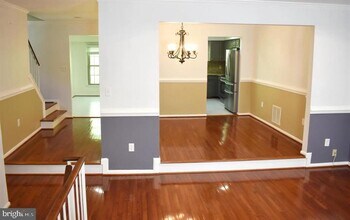 7814 Ashley Glen Rd in Annandale, VA - Building Photo - Building Photo