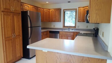6067 Cottontail Trail in Madison, WI - Building Photo - Building Photo