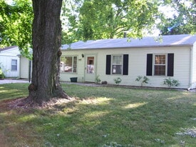 1505 Westfield Dr in Champaign, IL - Building Photo