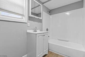 93 Front St-Unit -3 in Paterson, NJ - Building Photo - Building Photo