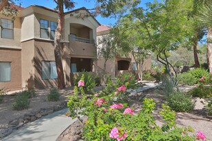 Camden Pecos Ranch in Chandler, AZ - Building Photo