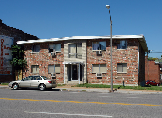 5451 Gravois Ave in St. Louis, MO - Building Photo - Building Photo