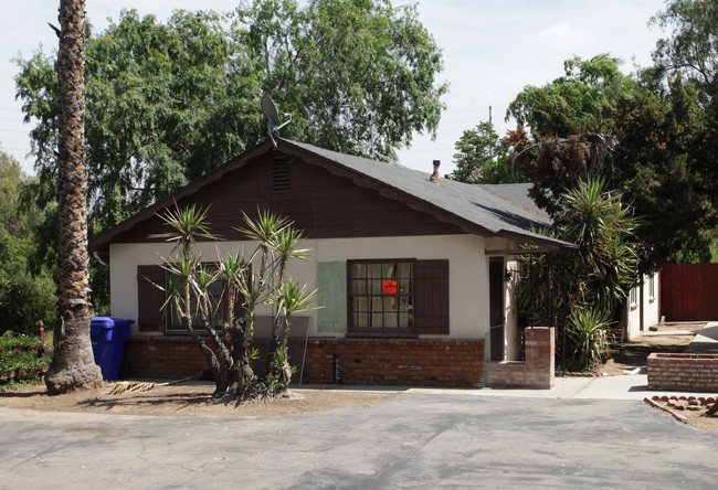 5206-5212 Olivewood Ave in Riverside, CA - Building Photo - Building Photo