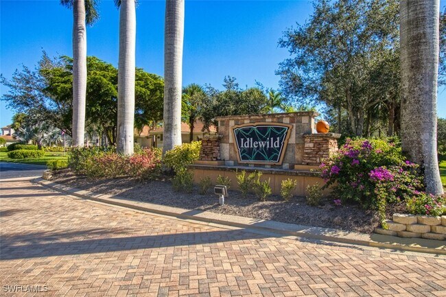 3091 Meandering Way in Ft. Myers, FL - Building Photo - Building Photo