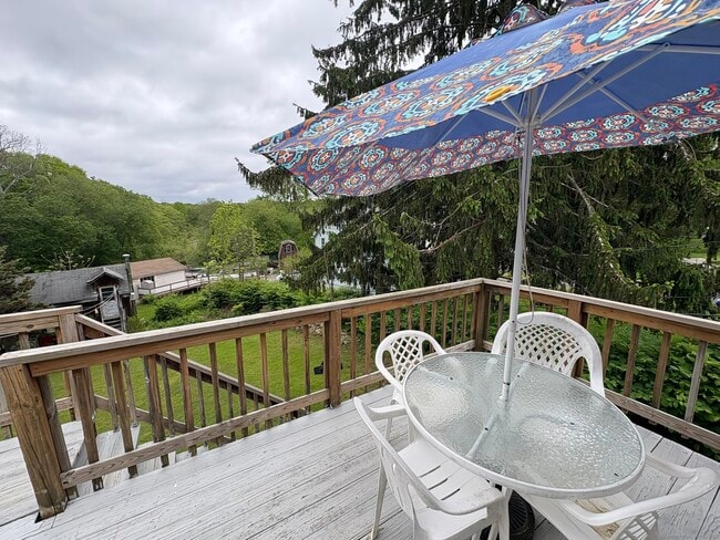 property at 22 Bowhay Hill Rd