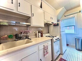 2 Mapleton St, Unit 1 in Boston, MA - Building Photo