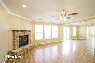 6623 Eagle Crossing Blvd in Brownsburg, IN - Building Photo - Building Photo