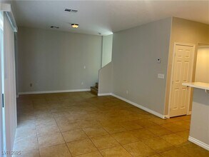 248 Hopeful Ridge Ct in Henderson, NV - Foto de edificio - Building Photo