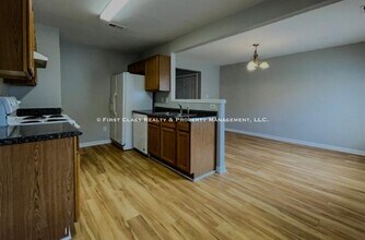 5435 Eneida Sue Dr in Charlotte, NC - Building Photo - Building Photo