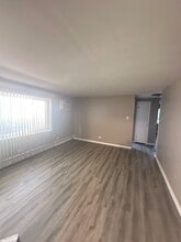 11635 S Pulaski Rd in Alsip, IL - Building Photo - Building Photo