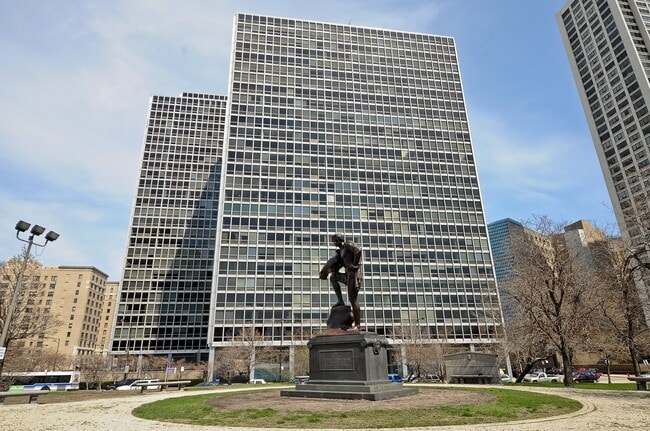 property at 330 W Diversey Pkwy