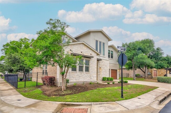 1001 Sue Ann Rose Dr in Austin, TX - Building Photo - Building Photo