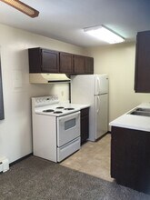 2014 Greysolon Rd in Duluth, MN - Building Photo - Building Photo