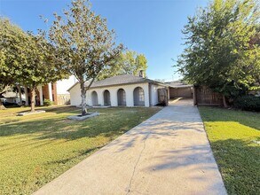 12023 Sagecliff Dr in Houston, TX - Building Photo - Building Photo