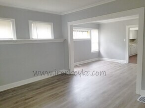2203 E 70th St in Kansas City, MO - Building Photo - Building Photo