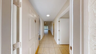 15905 Hidden Lake Cir in Clermont, FL - Building Photo - Building Photo