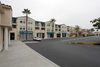 Montebello Senior Villas in Montebello, CA - Foto de edificio - Building Photo