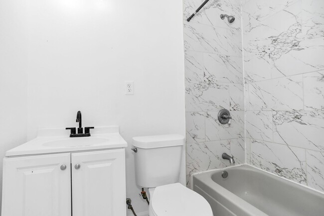 2737 Stuart Dr in Fort Worth, TX - Foto de edificio - Building Photo