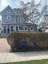 19 Garfield Pl in East Rockaway, NY - Building Photo