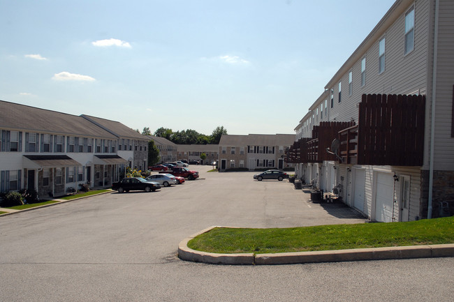 Cherry Hill Condos in Red Lion, PA - Foto de edificio - Building Photo