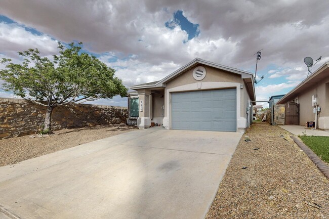 property at 2214 Lisa Sherr St