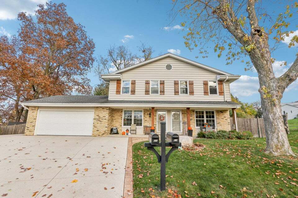 609 Grove St in Waukesha, WI - Building Photo