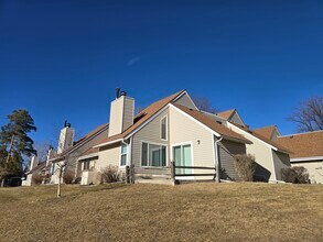 2415 S Xanadu Way in Aurora, CO - Building Photo - Building Photo