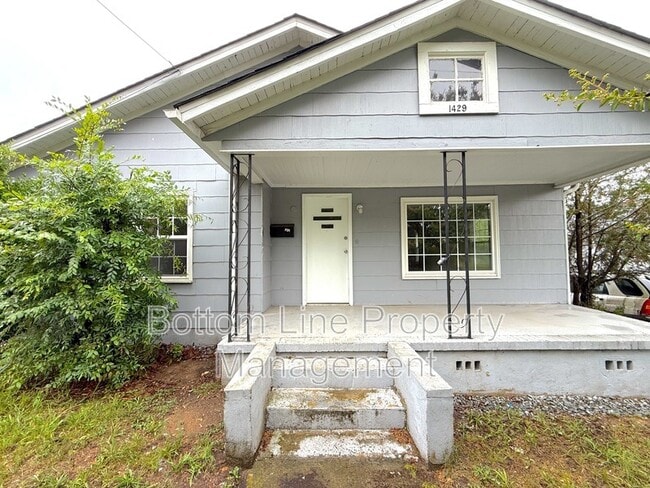 property at 1429 W Horah St