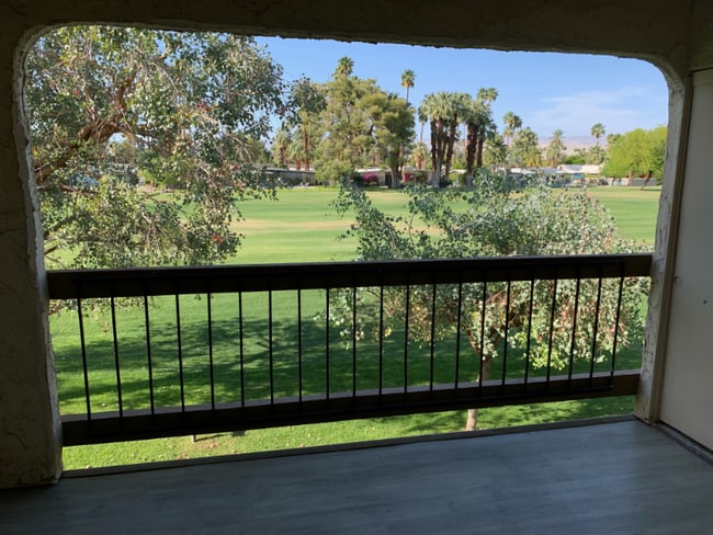 5300 E Waverly Dr in Palm Springs, CA - Building Photo - Building Photo