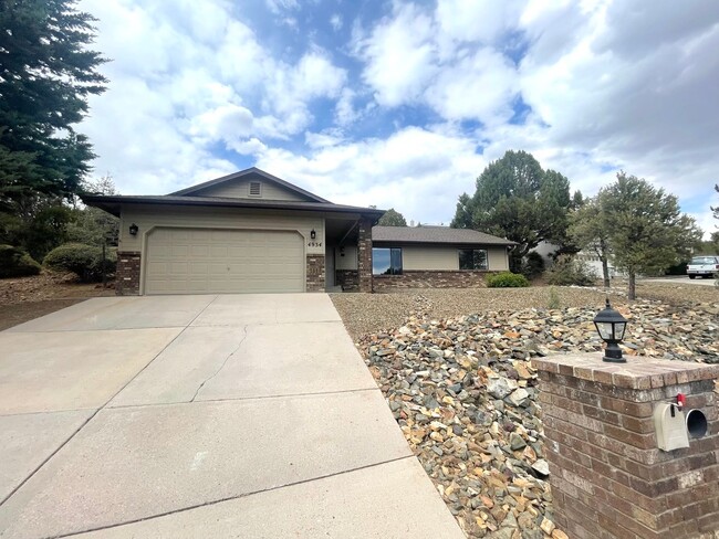 property at 4934 Hornet Dr
