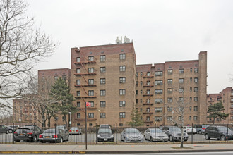 Linden Towers Coop in Flushing, NY - Building Photo - Building Photo