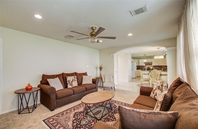 3219 Leila Oaks Dr in Houston, TX - Foto de edificio - Building Photo