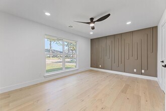 12315 Barryknoll Ln in Houston, TX - Building Photo - Building Photo