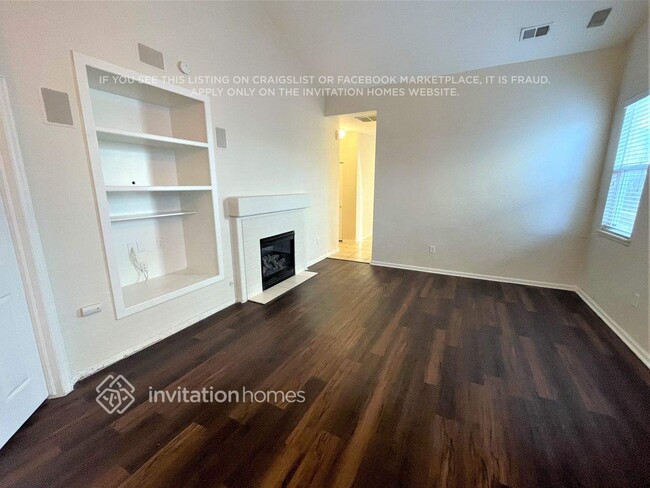 19736 E 58th Dr in Aurora, CO - Building Photo - Building Photo