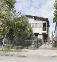 5727 Virginia Ave in Los Angeles, CA - Building Photo