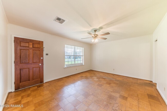 105 Donald Dr in Lafayette, LA - Building Photo - Building Photo