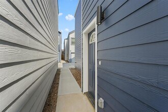 855 S Victory Dr in Houston, TX - Building Photo - Building Photo