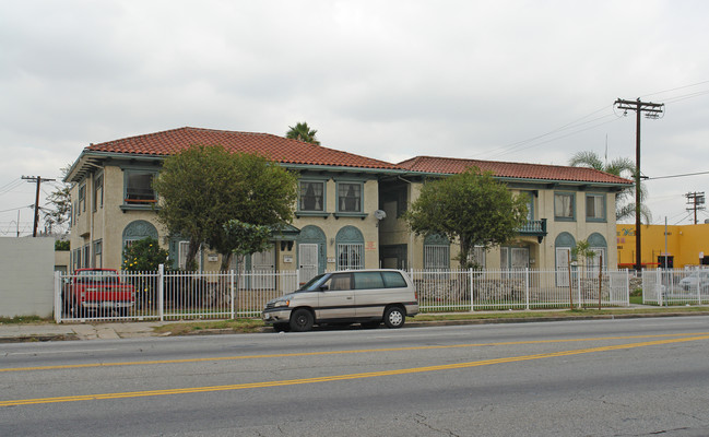 3601-3605 W Washington Blvd in Los Angeles, CA - Foto de edificio - Building Photo