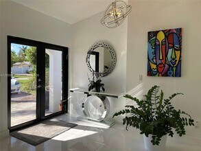 15551 SW 155th Ave in Miami, FL - Building Photo - Building Photo