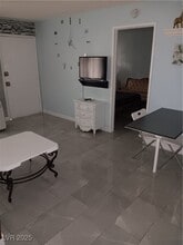 3726 Hazelwood St in Las Vegas, NV - Building Photo - Building Photo