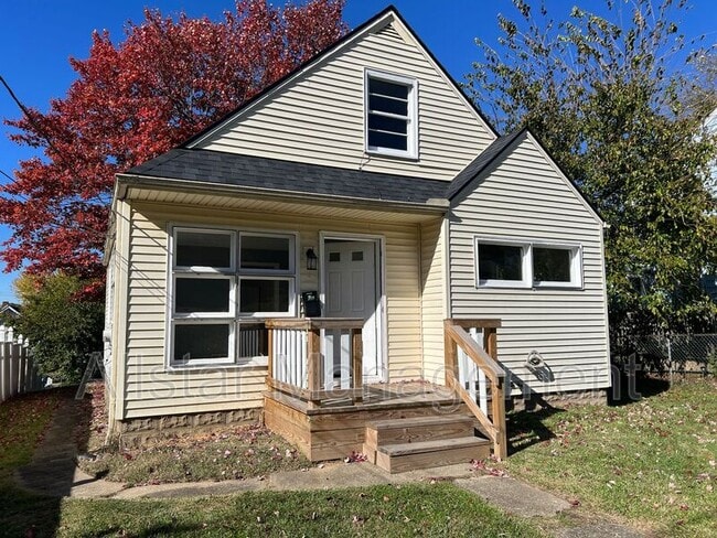property at 1619 Struble Ave NE