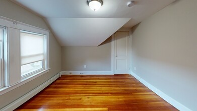 27 Upcrest Rd, Unit #3 in Boston, MA - Building Photo - Building Photo