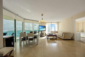 150 Sunny Isles Blvd, Unit #1-1006 in Sunny Isles Beach, FL - Building Photo - Building Photo